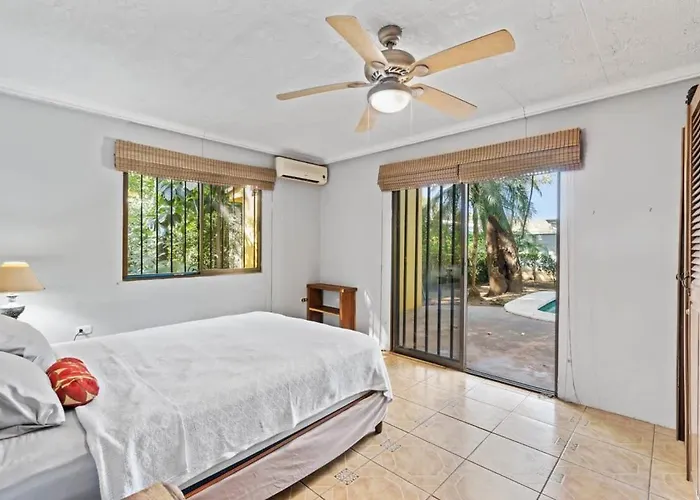 Holiday home 2-bedroom House With Pool Playa Flamingo