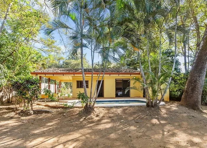 Holiday home 2-bedroom House With Pool *